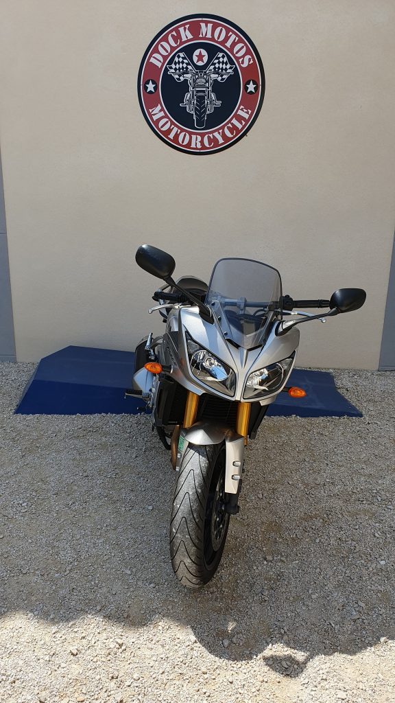 YAMAHA 1000 Fazer - face