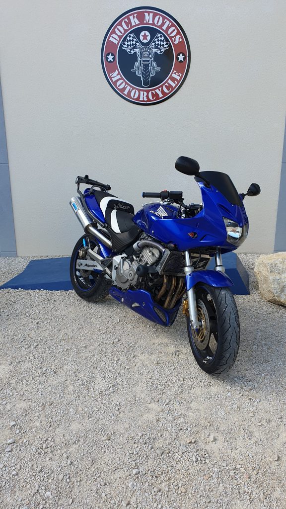 HONDA Hornet 600 3_4