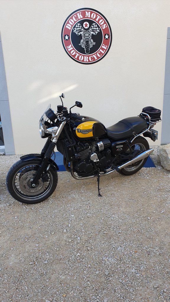 TRIUMPH Thunderbird 900 S - lateral