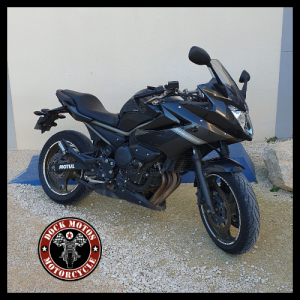 Lire la suite à propos de l’article YAMAHA XJ6 – Grise